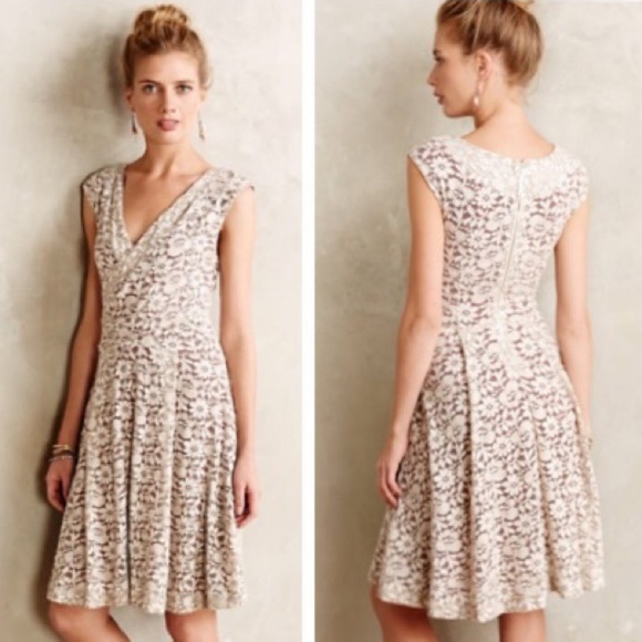 ANTHROPOLOGIE Brushed Lace Dress Cream {Z37} - Picture 2 of 3